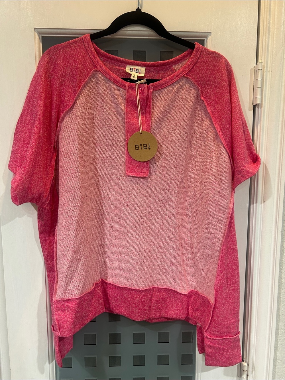 BiBi Two-Tone Pink Raglan Short Sleeve Pullover